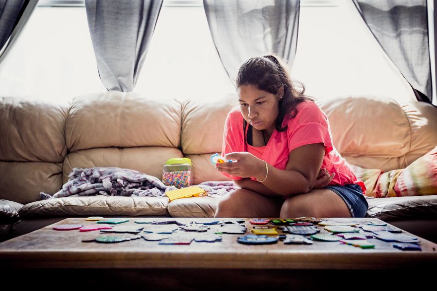 Veronica Has Tried Everything To Find Her Mother. This Photo Documentary Is Her Last Hope