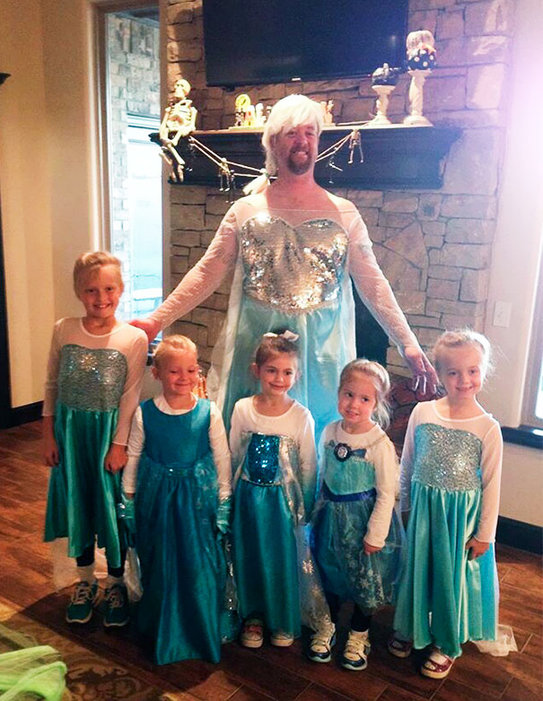 Everyone Dressed Up As Elsa From Frozen