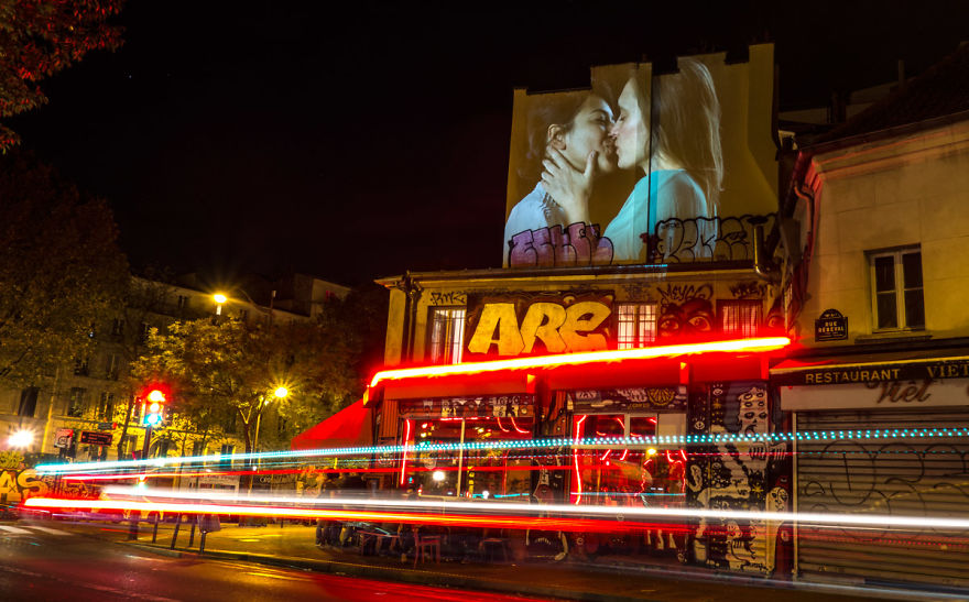 I Projected A Hundred Of Couples Kissing Onto The Walls Of Paris