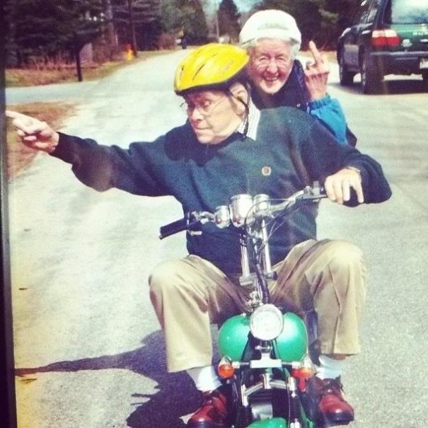 20+ Elderly People Giving Serious Relationship Goals!