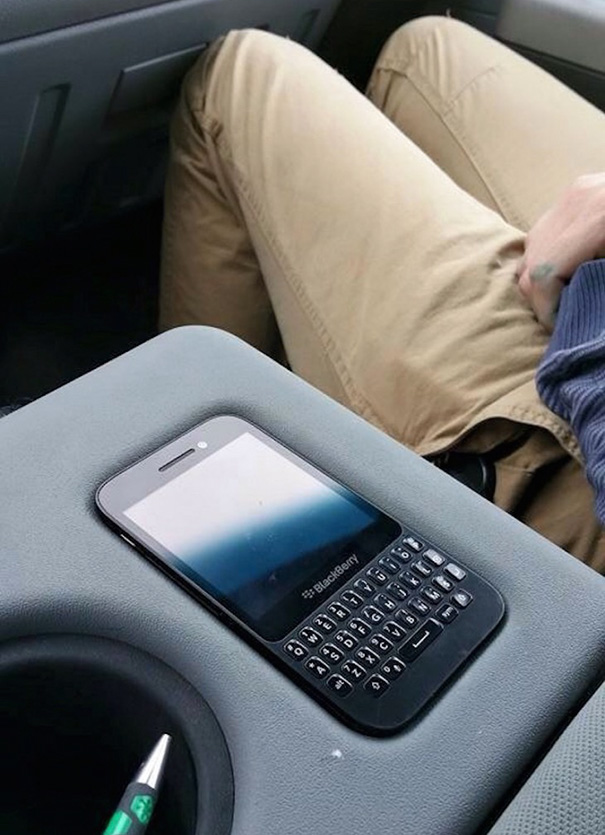 The Way This Phone Fits Into The Middle Console Of This Truck