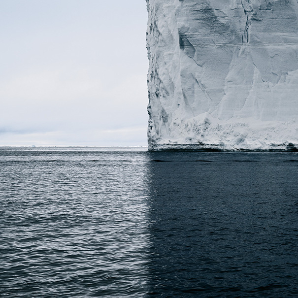 This Iceberg’s Shadows Divide The World Into 4 Perfect Quadrants