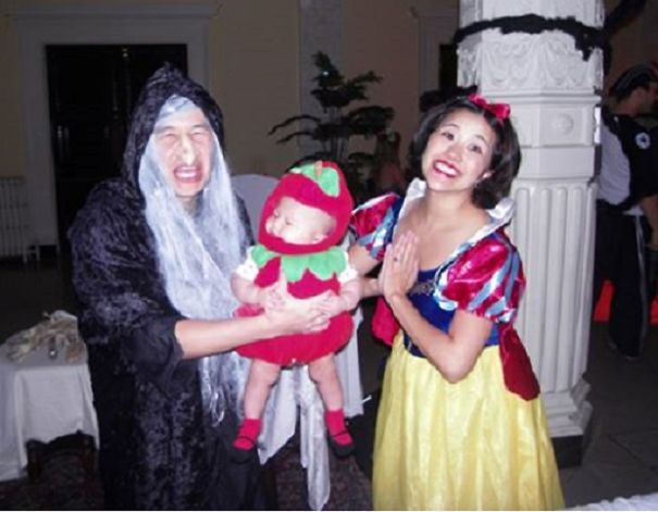 Snow White, The Evil Queen, And The Apple!