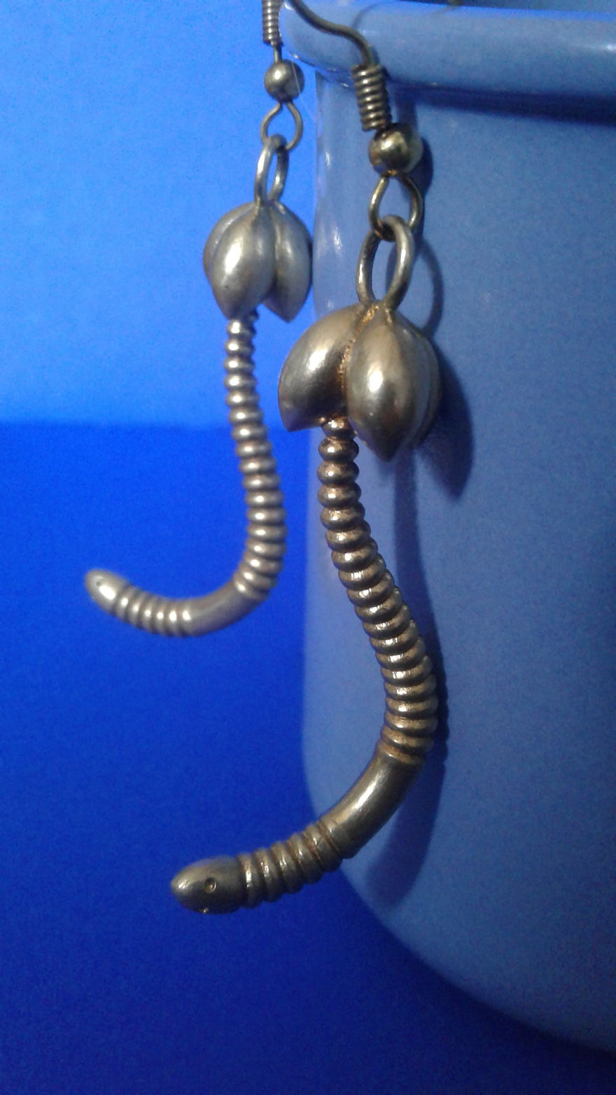 My 3d Printed Jewellery Collection Tells The Story Of A Lonely Worm Who Meets His Soil Mate...