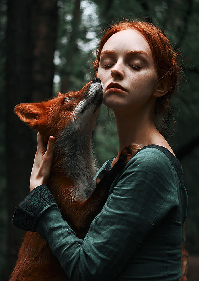 Fairytale Portraits Of Redheads With A Red Fox By Uzbek Photographer