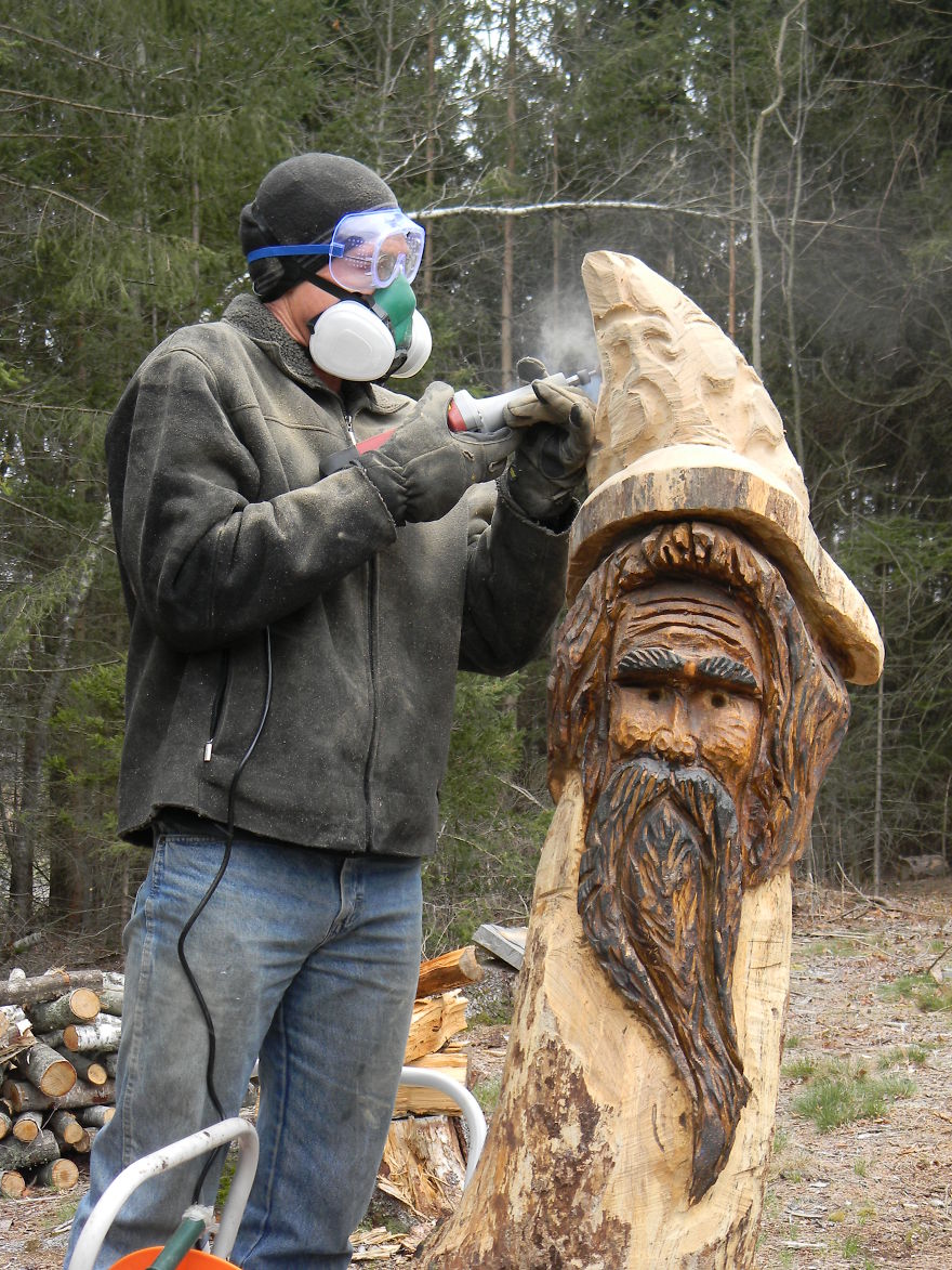Chainsaw Carving: I Give Tree Stumps Immortality