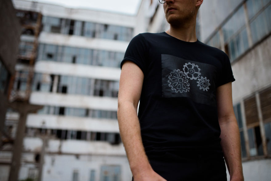 We Created A T-Shirt With A Chalk-Drawable Surface