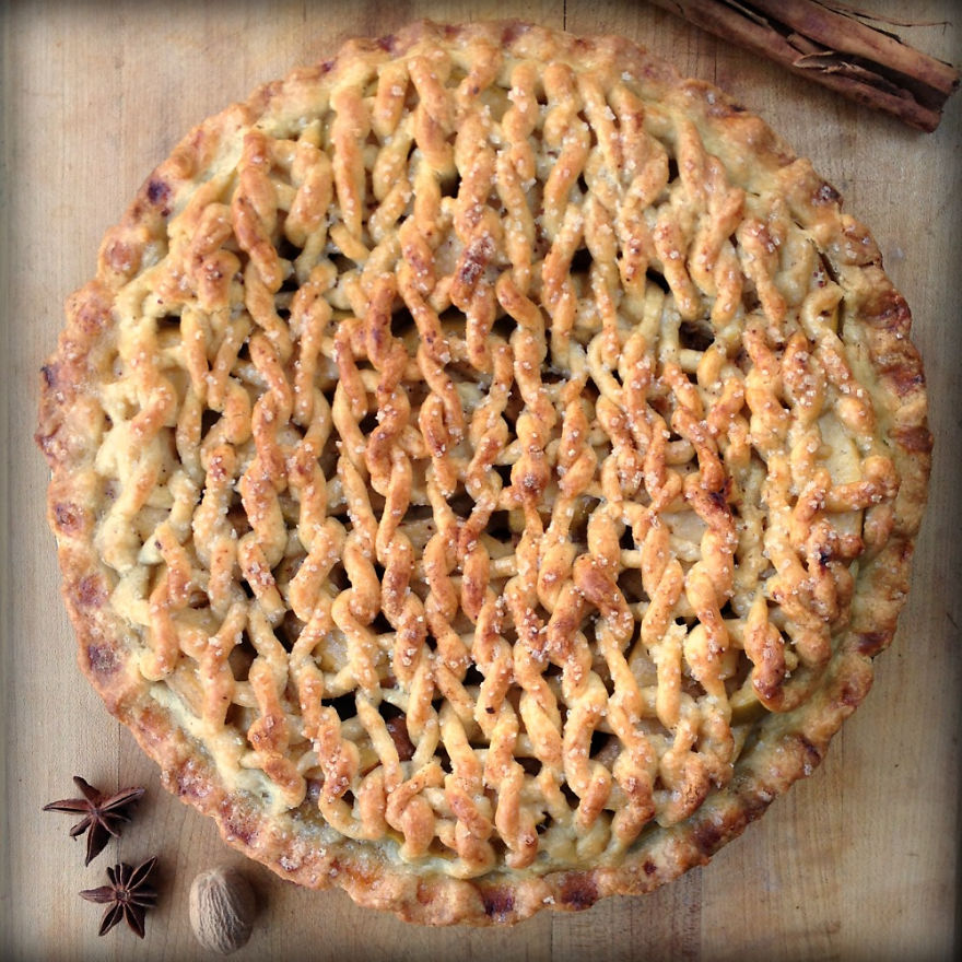 How To Knit A Pie: Yarn Artists Take It To The Next Level For Thanksgiving