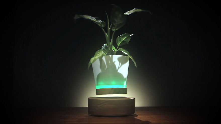 Levitating Light That Changes Color To Suit Your Mood
