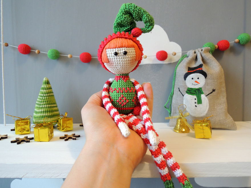 Little Story About Xmas Elf By Colored Yarn