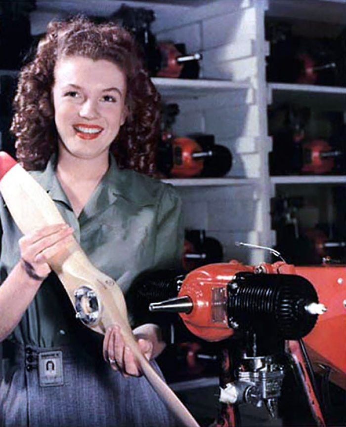 19-Year-Old Marilyn Monroe As Norma Jeane Dougherty In The Yank Magazine, 1945