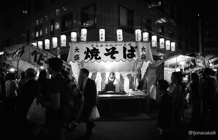 That's How Tokyo Looks Like In Black And White