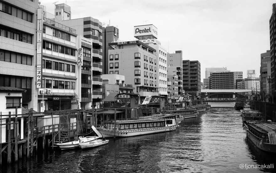 That's How Tokyo Looks Like In Black And White