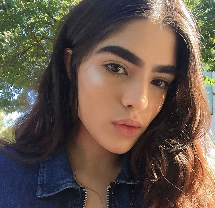 17-Year-Old Bullied For Her Thick Eyebrows Lands Massive Modeling Jobs