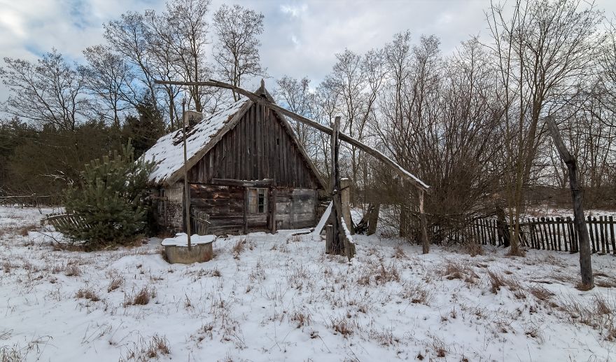 An Incredible Abandoned Cottage From 1858 (poland)