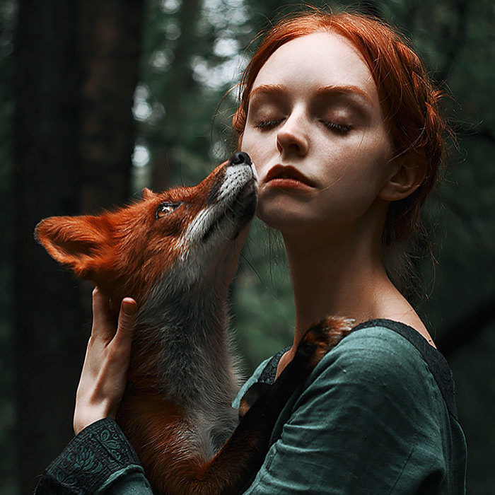 Fairytale Portraits Of Redheads With A Red Fox By Uzbek Photographer