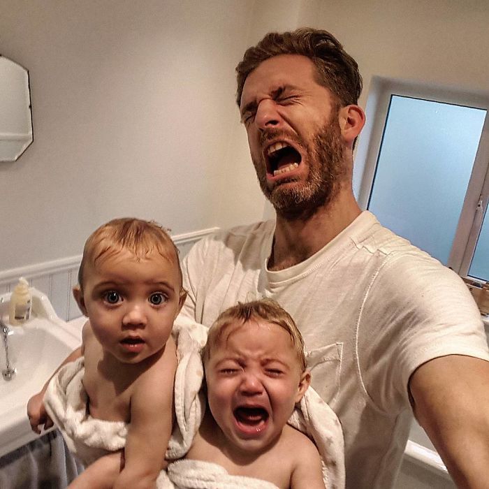 Este padre de 4 hijas se niega a endulzar sus fotos de Instagram y conquista internet