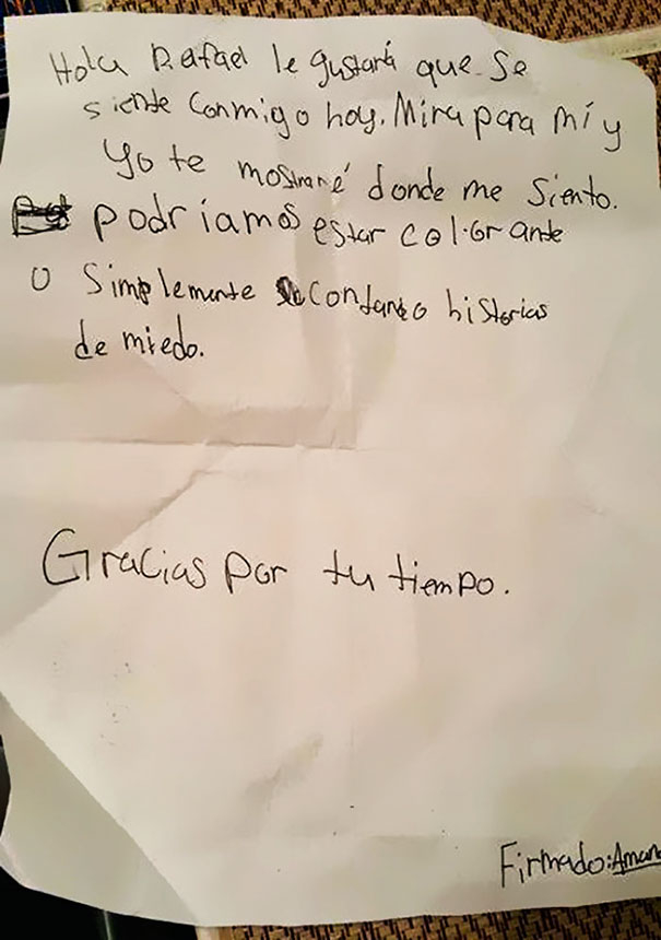 Girl Uses Google Translate To Invite Her New Classmate Who Was Isolated To Sit With Her At Lunch