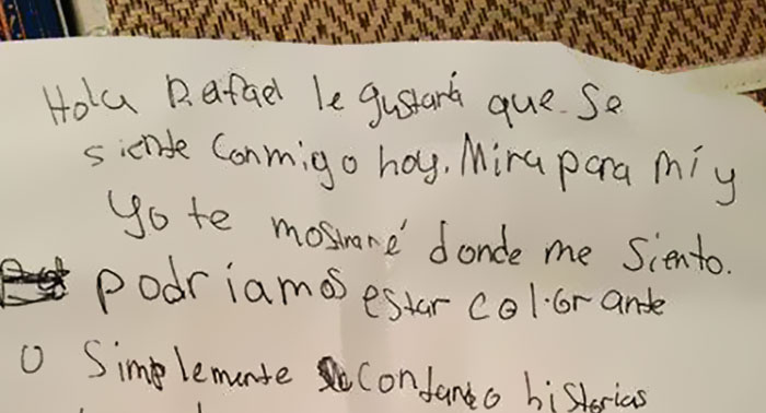 Girl Uses Google Translate To Invite Her New Classmate Who Was Isolated To Sit With Her At Lunch