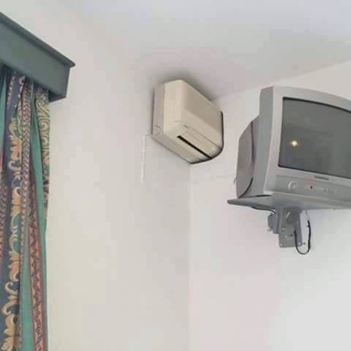 Air Conditioning Shared With Next Hotel's Room