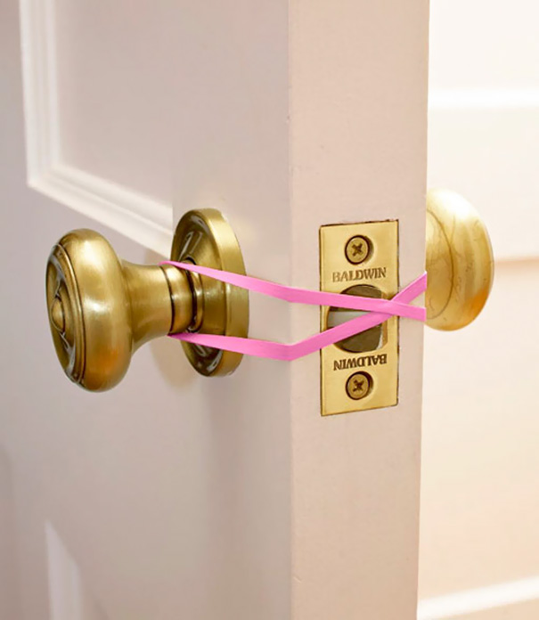 Keep A Door Open With Rubber Bands To Protect Your Kids From Getting Locked In The Bathroom