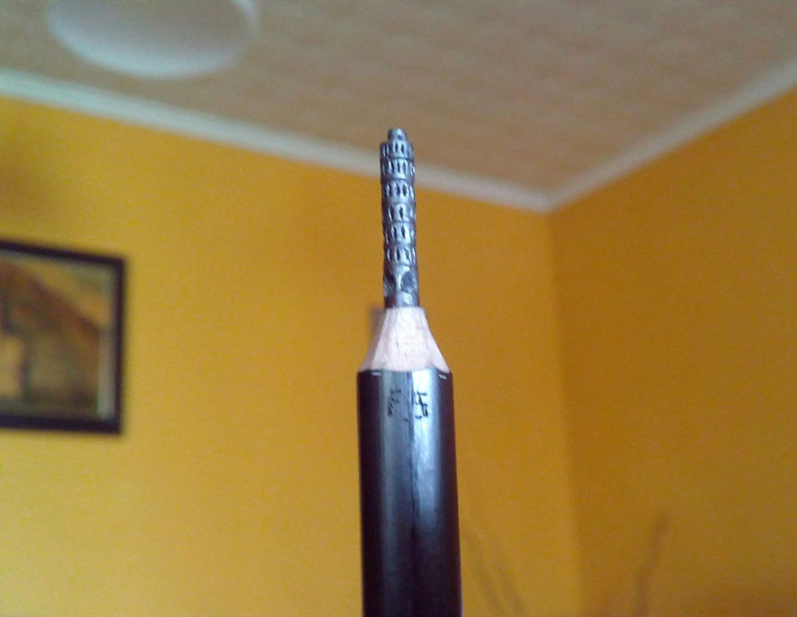 This 15-Year Old Kid Makes Astonishing Pencil Tip Sculptures