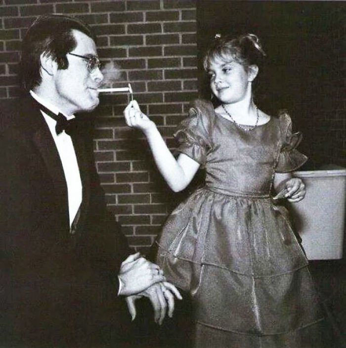 9-Year-Old Drew Barrymore Lights Stephen King's Cigarette