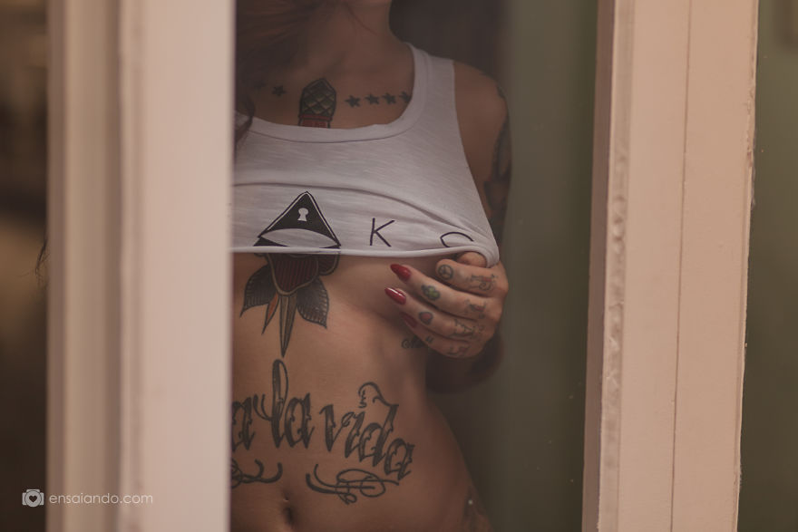 We Photograph Women To Raise Their Self Confidence