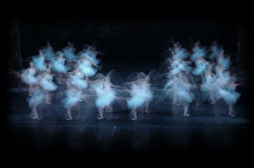 10 Photographs Of The Swan Lake Ballet Like You've Never Seen Before