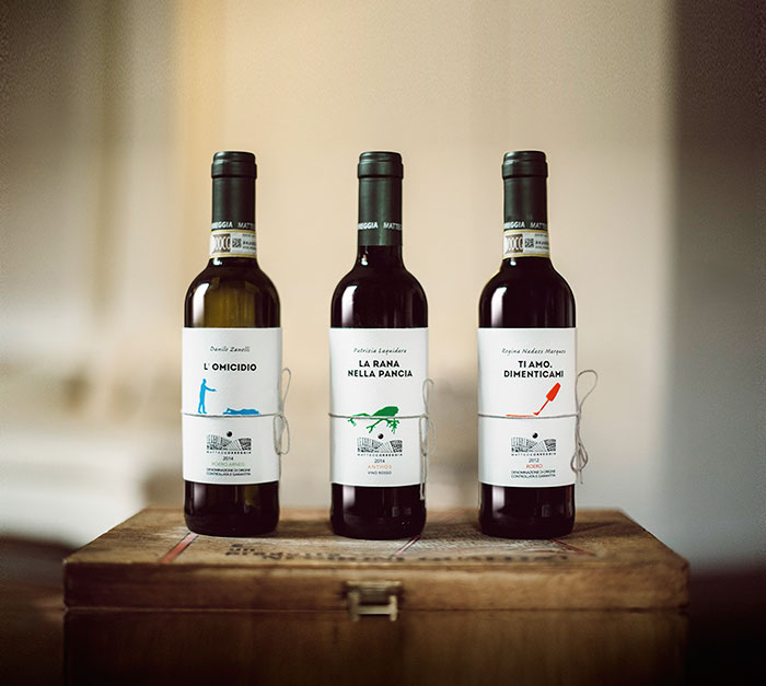 wine-bottle-reading-book-labels-librottiglia-2