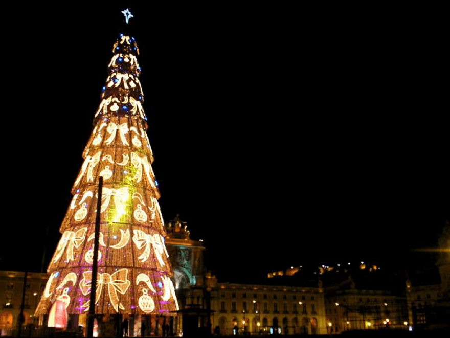 The 26 Most Beautiful Christmas Trees From Around The World