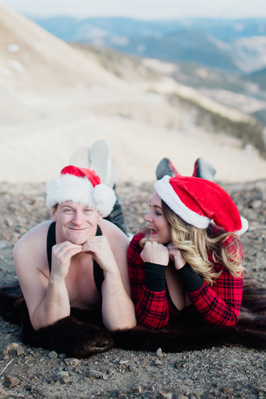 Single Man Finds True Love Through Funny Christmas Card