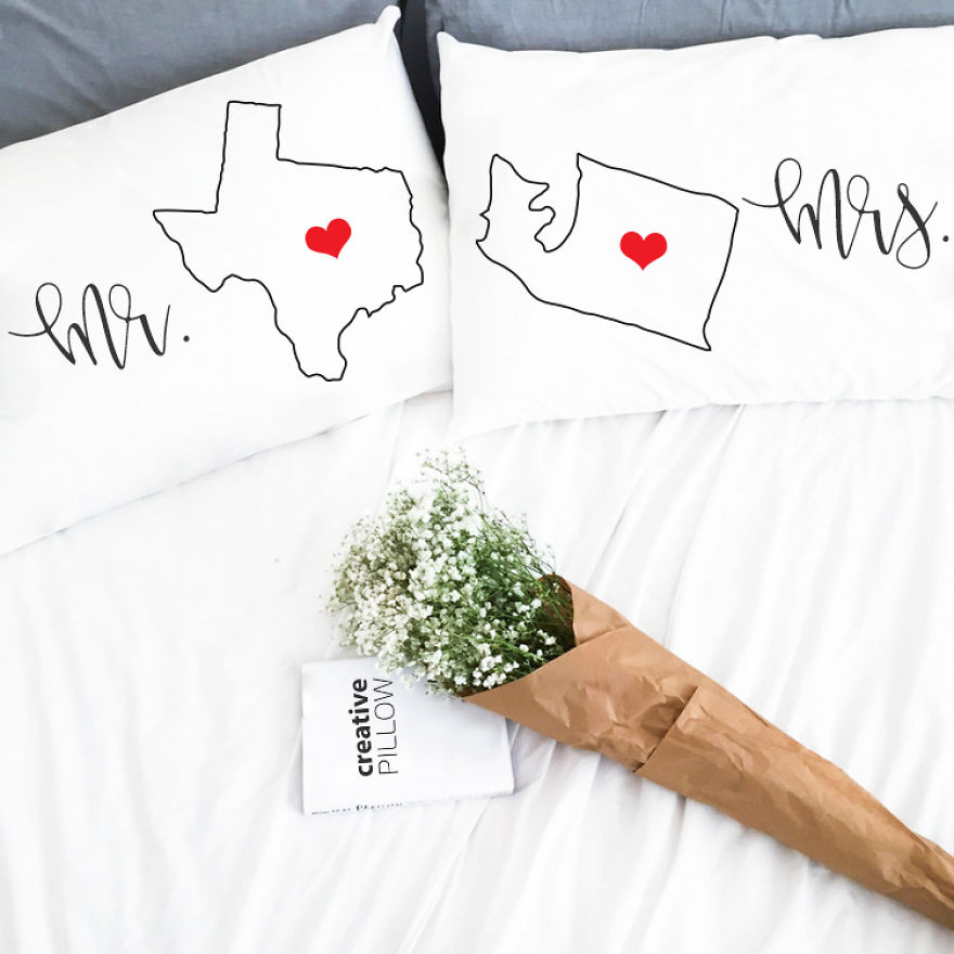 7 Best Gift Ideas For Long Distance Love