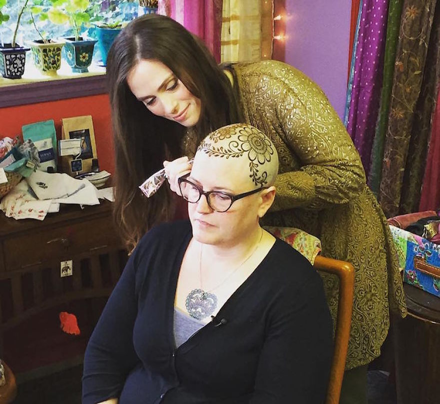 Artist Who Lost Her Stepfather To Cancer Is Now Making Free Henna Crowns For Cancer Patients