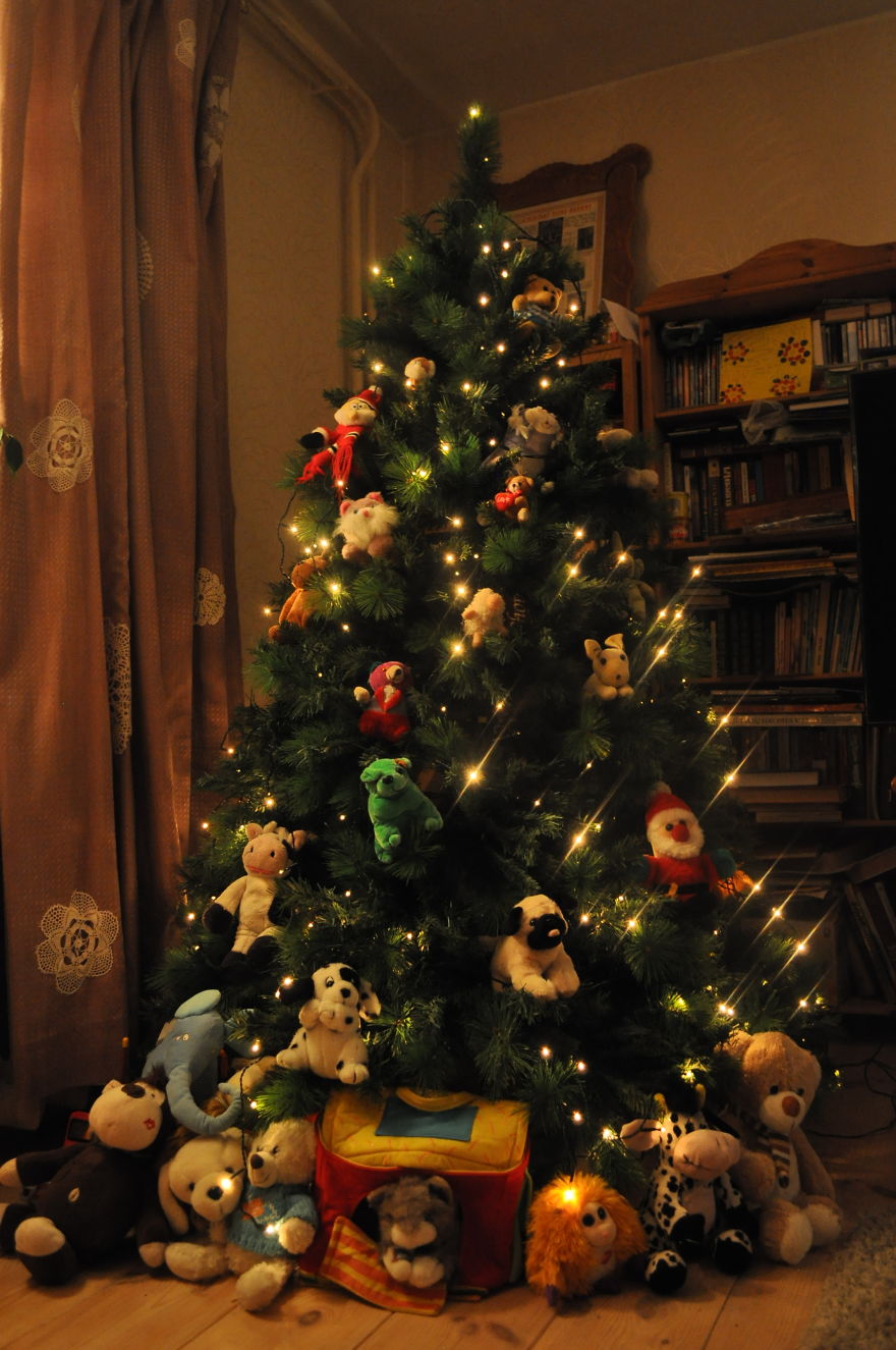 Decorating Of Christmas Trees Decorating Of Christmas Trees