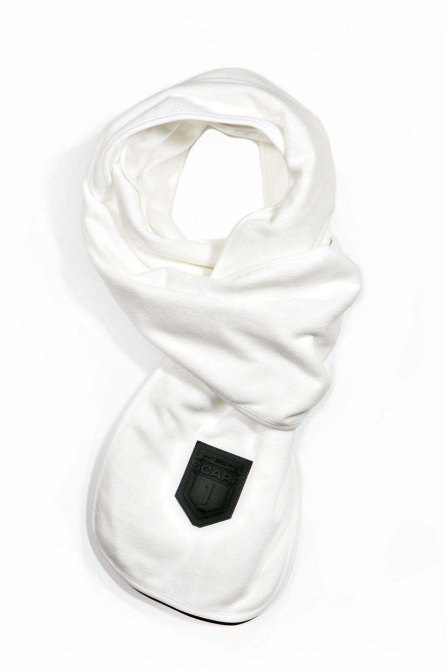Eco-Friendly Scarf Combats Air Pollution By Filtering 95% Of Airborne Contaminants
