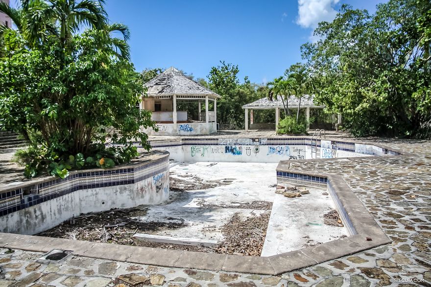 I Visited "La Belle Créole" – Ghost Resort In The Caribbean And Survived! I Visited "La Belle Créole" – Ghost Resort In The Caribbean And Survived!