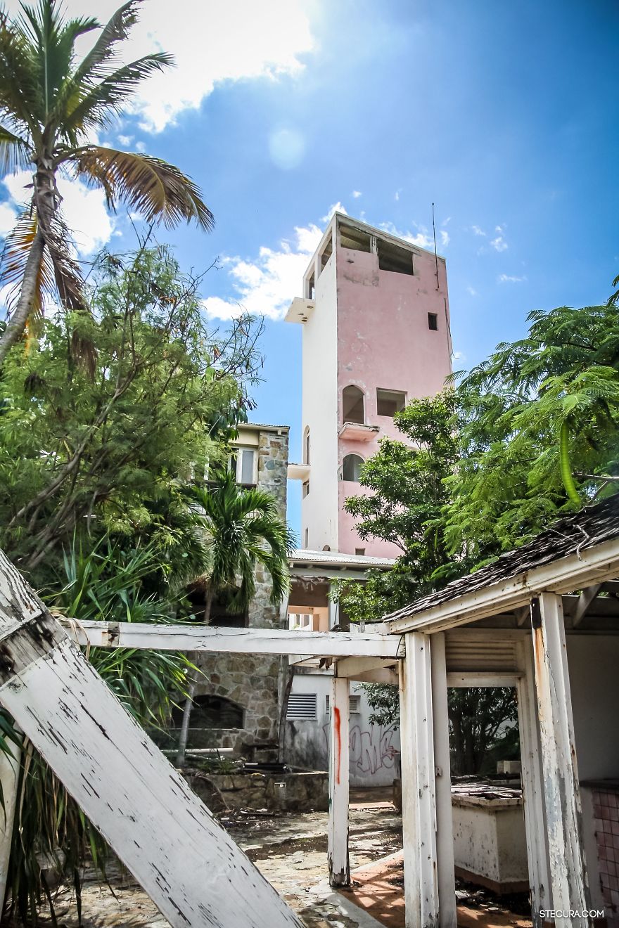 I Visited "La Belle Créole" – Ghost Resort In The Caribbean And Survived! I Visited "La Belle Créole" – Ghost Resort In The Caribbean And Survived!