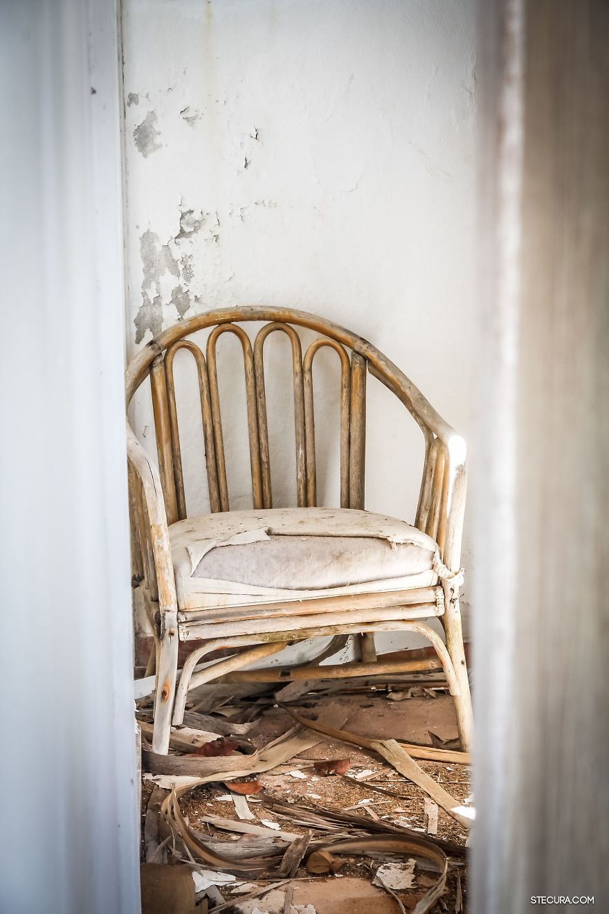 I Visited "La Belle Créole" – Ghost Resort In The Caribbean And Survived! I Visited "La Belle Créole" – Ghost Resort In The Caribbean And Survived!