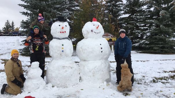 Giant Snowmen ⛄️ Taking Over Canada