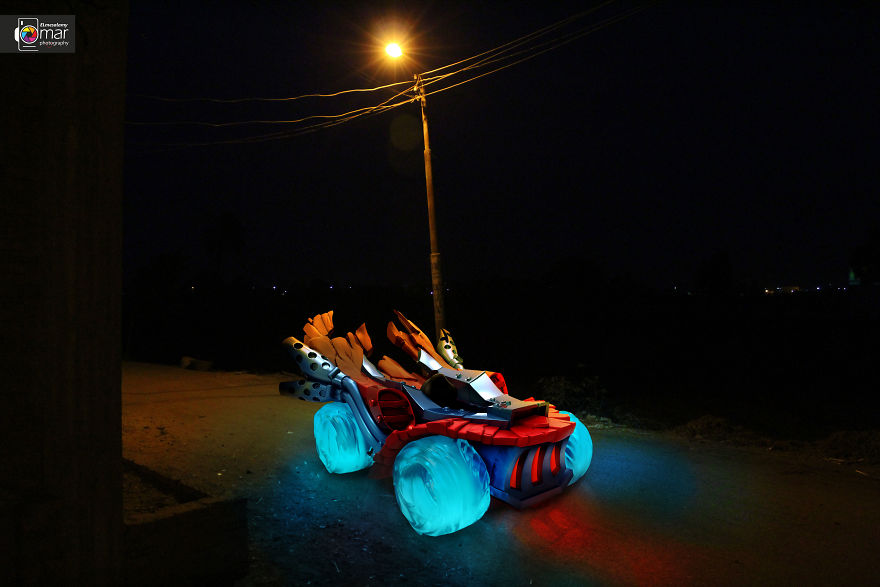28+photos Toys In City