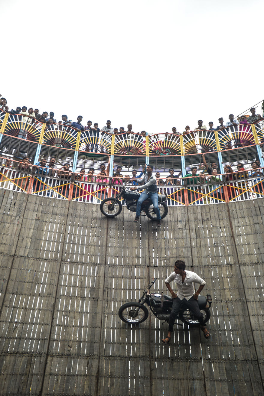 I Documented Daredevil Stuntmen & Their Lives At "Well Of Death"