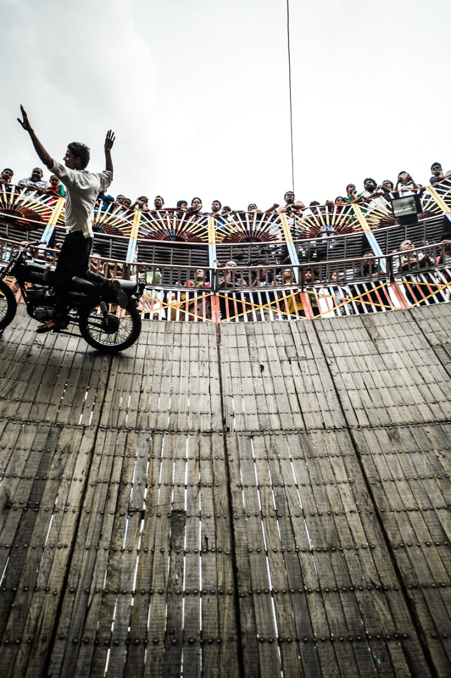 I Documented Daredevil Stuntmen & Their Lives At "Well Of Death"