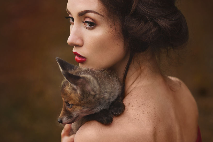 German Photographer Captures Magical Connection Between People And Animals