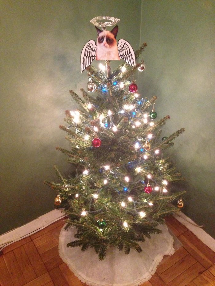 34 Of The Most Creative Christmas Tree Toppers Ever | Bored Panda
