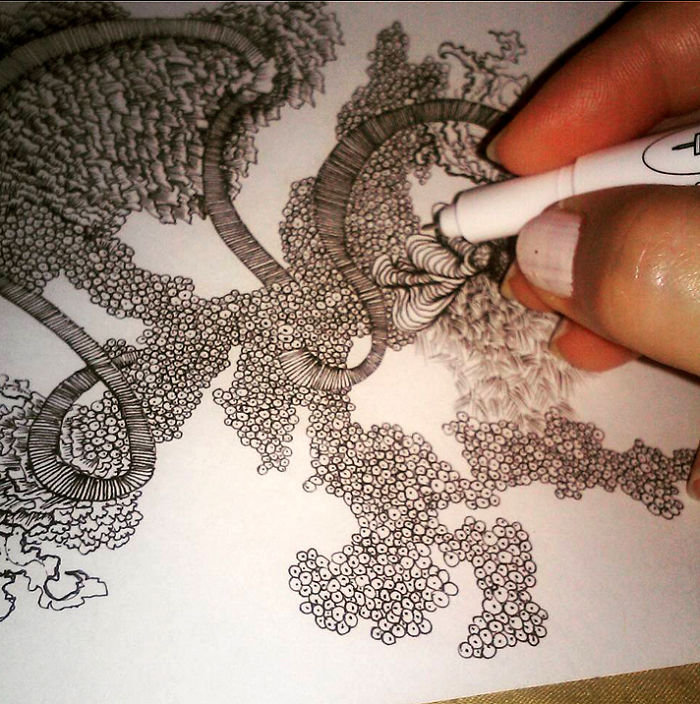 I Make Mini Drawings Using Hundreds Of Tiny Circles With A Pen