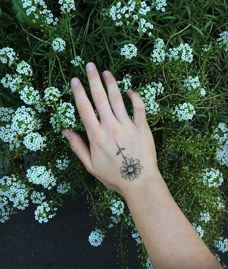 Mary Is A Talented Tattoo Artist From Kiev Who Creates Breathtaking Floral Tattoos