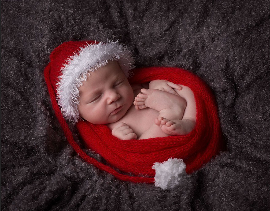 Newborn Baby Christmas Photoshoot