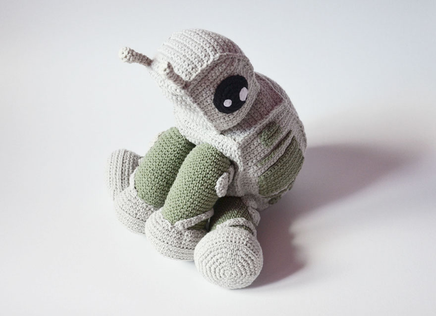 Adorable Star Wars AT-AT Walker Crochet Pattern By Polish Artist Krawka