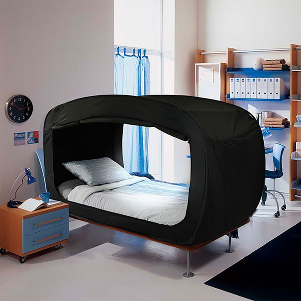 "Privacy Bed" That Converts Into A Fort Is A Dream Come True For People With Anxiety